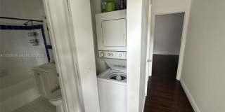 565 NE 65th St # 2 Gallery 4