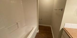 3 Bed 2 Bath 2 Car Garage Duplex In Moore ***Moore Schools Gallery 10