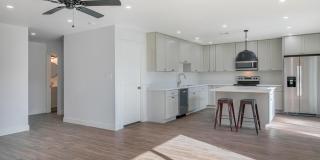 2333 E Paradise Drive Gallery 13