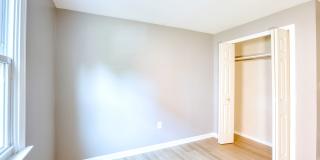 Lovely 3 Bedroom 1 Bathroom - 1st Floor with/ Washer and Dryer Gallery 29