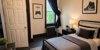 Spacious 6-Bedroom Rental in North Philadelphia | Small Dogs Welcome Gallery 20