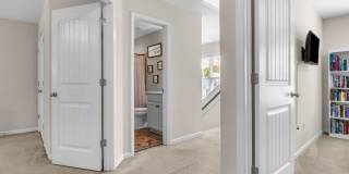 4 bedroom 2.5 bathroom home close to beaches, shopping, and Marine Corps Bases. Gallery 37