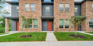 Spacious Townhome Available Now! Gallery 1