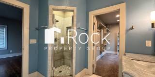 Must See 3 Bedroom/3 Bathroom Home near Edgemere Park Gallery 11
