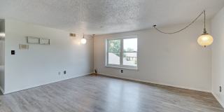 Spacious 4-Bedroom Home with Modern Amenities & Ideal Location Near Lake Hefner in OKC! Gallery 27
