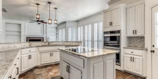 Spacious Home + East Edmond + 4 bedrooms Gallery 17