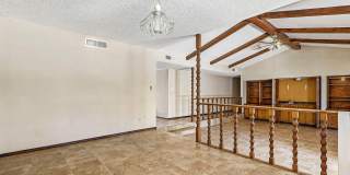 744 CRESTA MIRA Drive Gallery 9