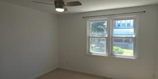 356 KRAMS Avenue Gallery 26