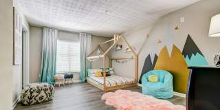 The Veranda Gallery 22