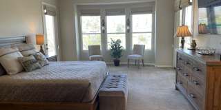 60189 Poinsettia Place Gallery 11