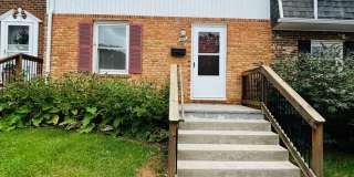 3 Bedroom 1.5 Bath Townhouse Gallery 1