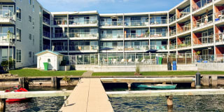Lakefront on Washington Gallery 10