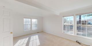 Spacious Family Three Bedroom Townhouse in Damascus! Pets Welcomed & Parking Included! Gallery 8