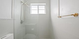 7315 Byron Ave Gallery 16