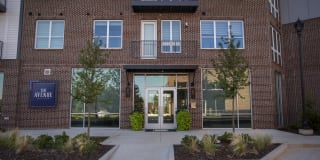 Avenue Madison Gallery 23