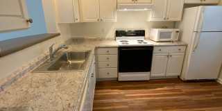 Updated 2 bedroom in fantastic location near Duke Med Center, on busline & convenient to many local amenities! Gallery 8