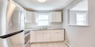 Lovely 3 Bedroom 1 Bathroom - 1st Floor with/ Washer and Dryer Gallery 13