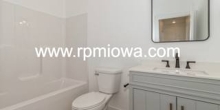 STUNNING HOME!! 4 Bed, 3 Bath Home in Altoona STUNNING HOME!! 4 Bed, 3 Bath Home in Altoona Gallery 20