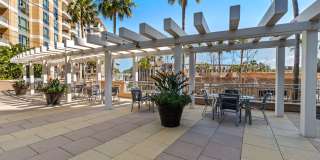 Spacious Irvine Financial District Condo with Full Service Amenities Gallery 34