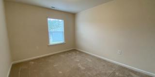 Room in 3 Bedroom Townhome at Talley St Gallery 38