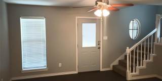 2004 Pecan Street Gallery 6