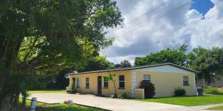 1815 Lillie Street Gallery 1