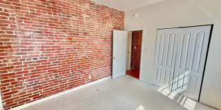 Dupont Prime Location Tree-Lined Corcoran St & 17th 1 bed 1 bath Condo UTILITIES INCLUDED. Gallery 14