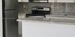 17500 NW 68th Ave Gallery 1