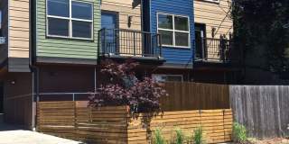 3 bed 2.5 bath, Spacious BALLARD TOWNHOUSE! Gallery 1