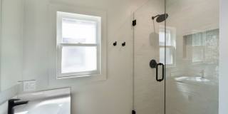 Beautiful 1 bed / 1 bath bungalow-style apartment now available! Gallery 13