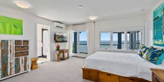 Oceanfront Wailupe Beach House w/ Pool & Hot Tub Gallery 31