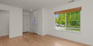 Stunning 3 bed, 2.5 bath home in desirable Bothell neighborhood Gallery 35