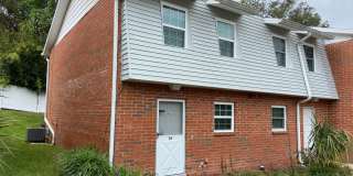 Townhome in Tallwood Oaks Gallery 1