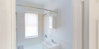 4721 S. Ellis Avenue Gallery 20