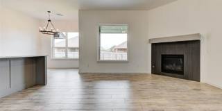 Beautiful! 4-Bed Home in Mustang Gallery 13