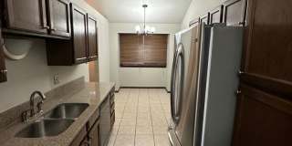 2 BEDROOM 2 BATHROOM TOWNHOUSE WITH LOFT Gallery 6