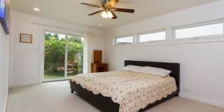 984 Waiholo St. Gallery 7