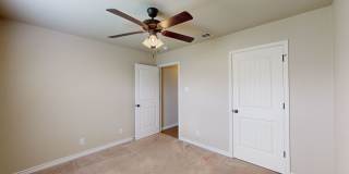 2 WEEKS FREE RENT + $1,895 ONE STORY 4 BEDROOM WITH 3 FULL BATHS Gallery 27