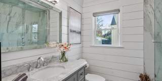 315 Ludlow Avenue Gallery 21