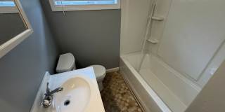 East Fountain Square 3 Bedrooms 1.5 Baths Gallery 23