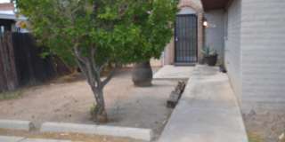 3865 E Glenn Street Gallery 1