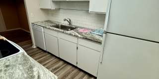 991 Manor Ln Gallery 7