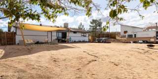 Beautiful 3-Bedroom, 2-Bath Home in Joshua Tree fully furnished Gallery 23