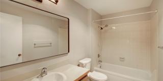 2Bd/1.5Ba Kirkland Townhome Gallery 15
