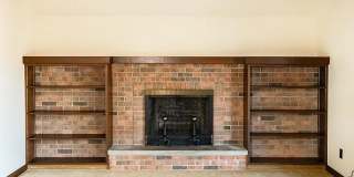 Large 5BR/3.5 Bath in Elm Heights. Available Now! Gallery 17