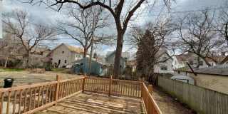 Ginormous 6 Bed Single family home with all Appliances Near Lake Michigan! Gallery 16