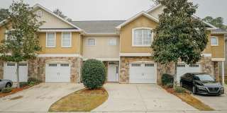 Super cute 3 bed 2.5 bath in a gated neighborhood Gallery 1