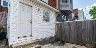 Charming 3-Bed/1.5-Bath Townhome in Point Breeze! Available Early October! Gallery 22