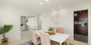 Top Floor Queen Anne Unit! (Beautiful views & 3 Parking Spaces) Gallery 5