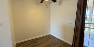 3 BEDROOM HOME NO NEIGHBORS BEHIND! Gallery 5